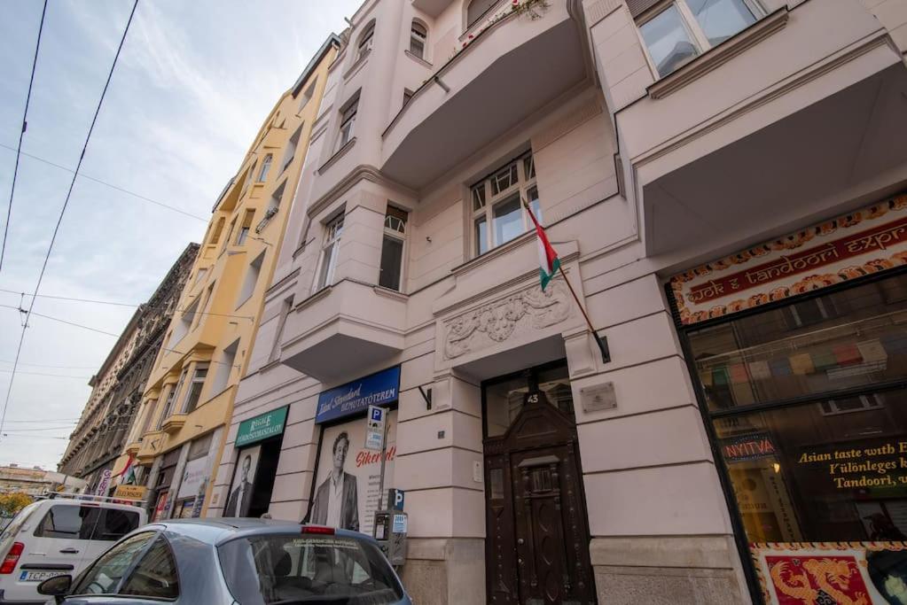 Helios Downtown Arthur Budapest